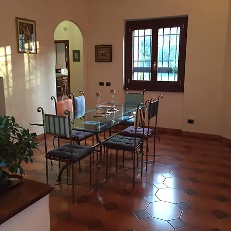 Le Querce 3* Le Rughe