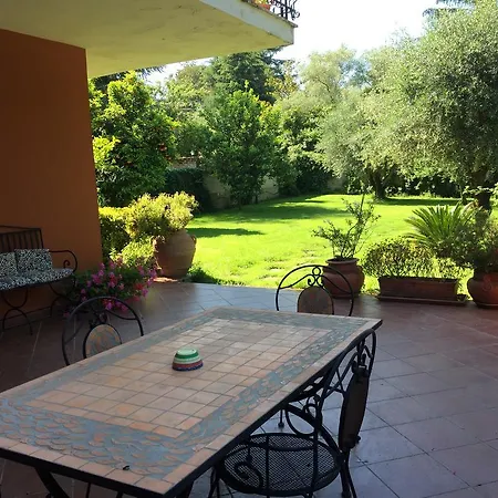 ベッド・アンド・ブレックファスト Le Querce 3*